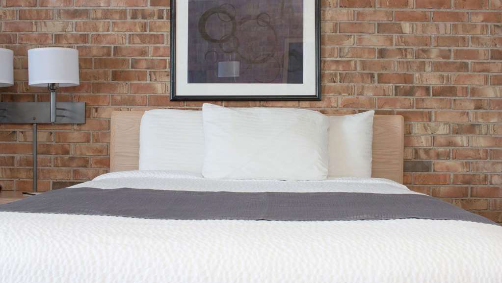 Morris Grand Hotel And Conference Center By Magnuson Worldwide Room photo